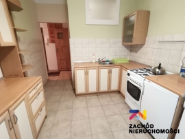 Bardzo ładne 2 pok. mieszkanie w niskim ocieplonym bloku z cegły przy ul. Chrobrego !!!